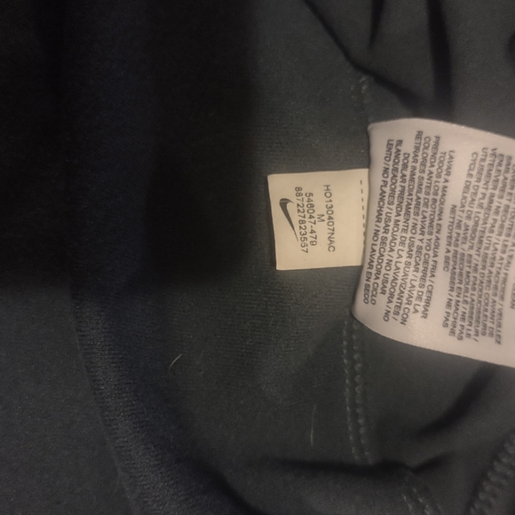 Woman's Nike Running Dri-Fit thermal half zip hoodie size Medium - Picture 10 of 13